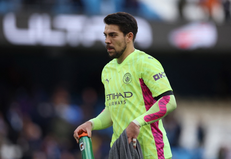 V体育-合同今夏到期，记者：勒沃库森有意曼城33岁门将奥尔特加